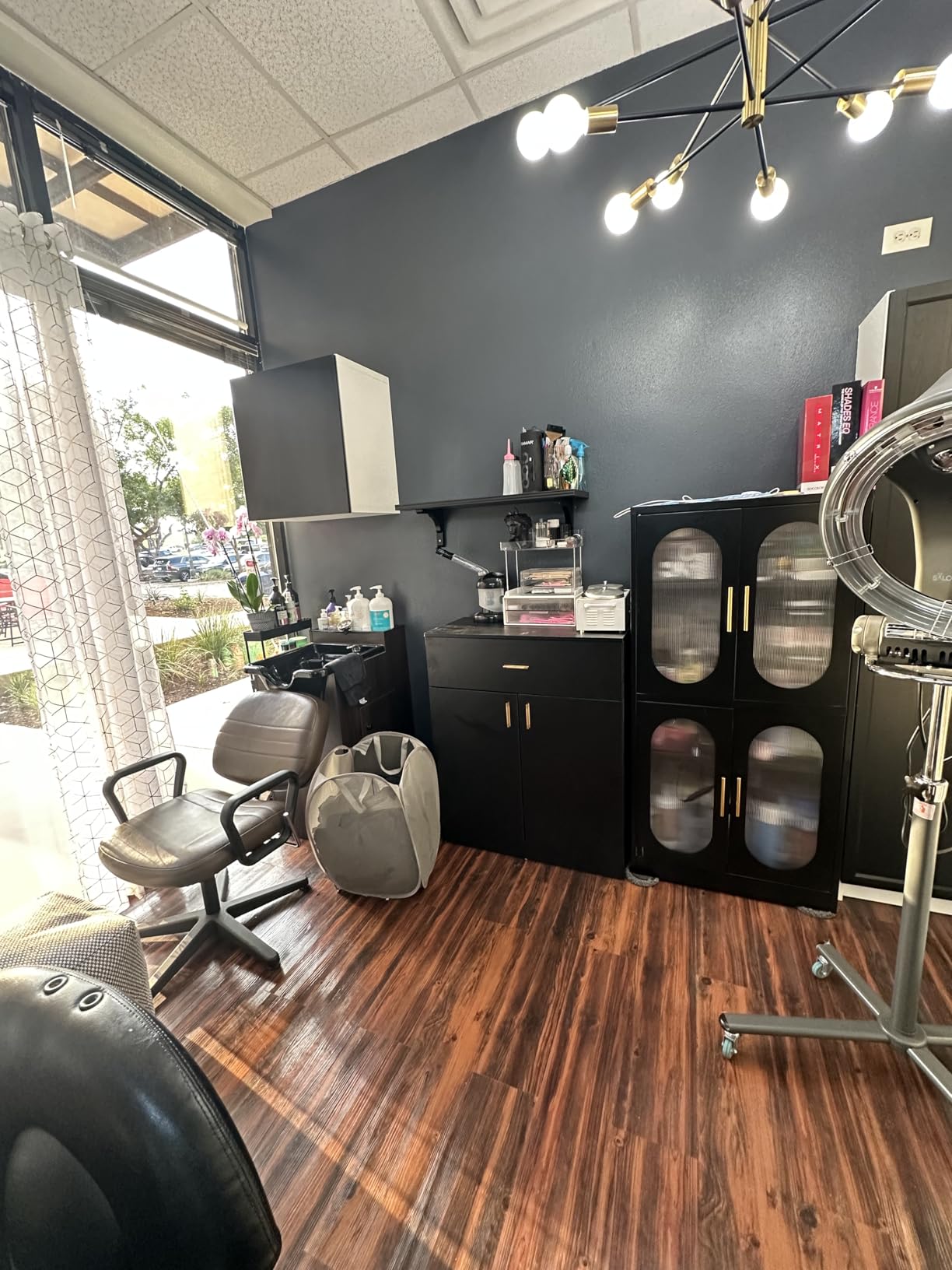 OmySalon Salon Storage Station Barber Station, Free Standing Cabinet Beauty Salon Spa Equipment with 1 Drawers, 1 Storage Cabinet for Hair Styling, Black customer photo 1