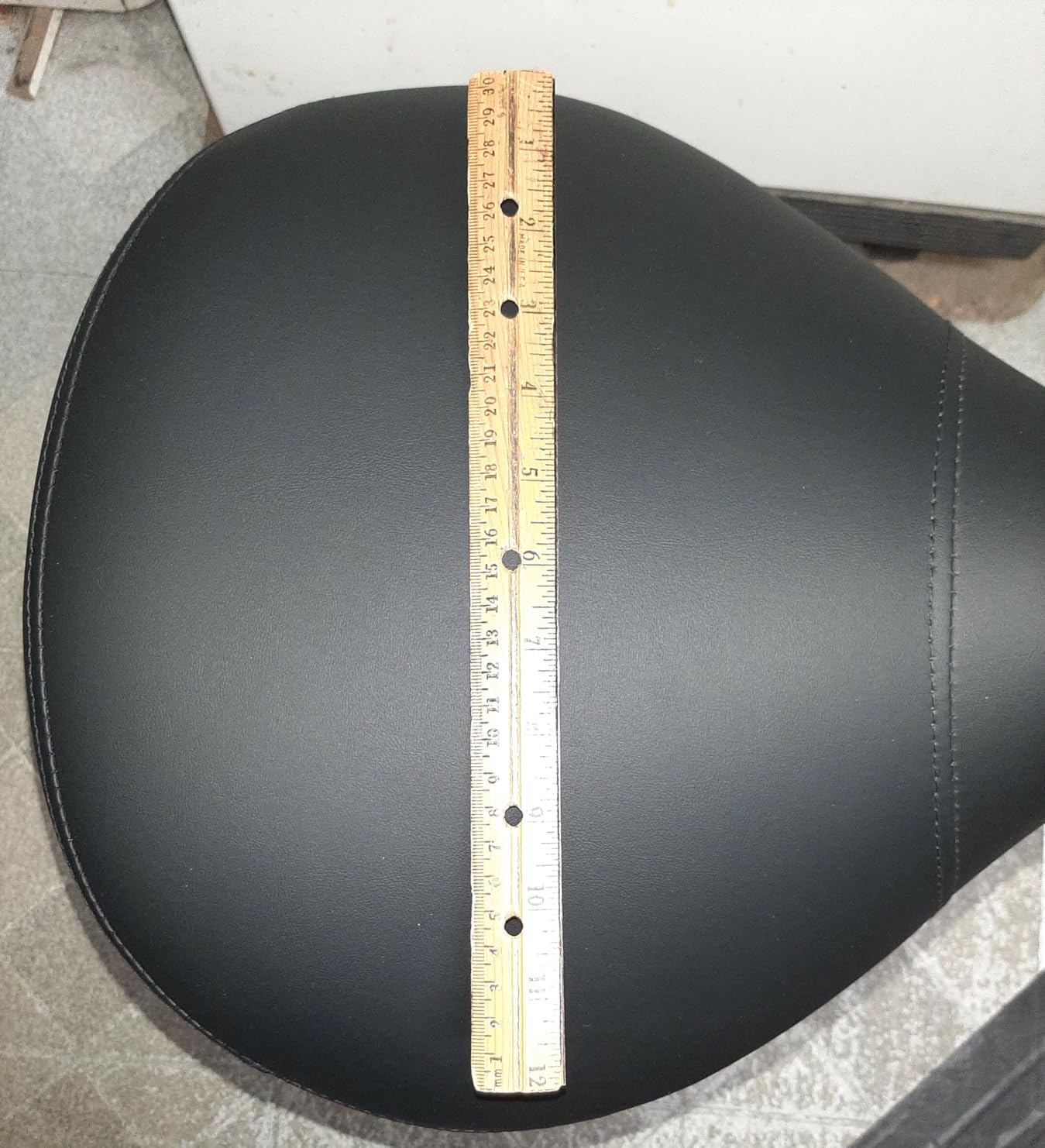ANWBROAD Saddle Stool with Wheels Ergonomic Swivel Adjustable Rolling Stool with PU Leather Thick Wide Saddle Seat Padding Comfortable Rolling Saddle Chair for Salon Massage Clinic Black UWSS001B customer photo 1